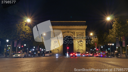 Image of Arc de Triomphe, Paris illuminated at night