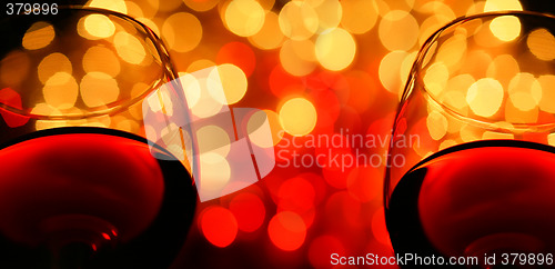 Image of two wineglasses