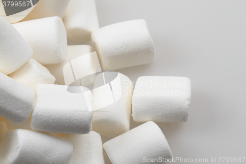 Image of white marschmallows background