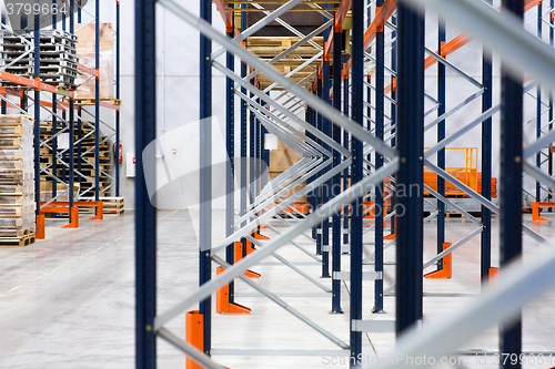 Image of warehouse shelves or constructions with cargo