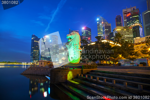 Image of Overview of the marina bay with the Merlion in Singapore