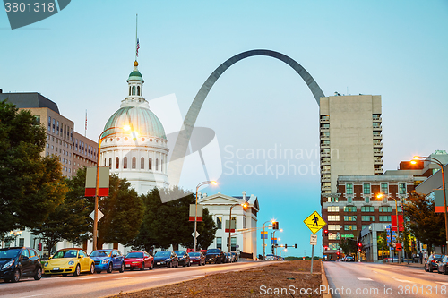 Image of Downtown St Louis, MO with the Old Courthouse and the Gateway Ar