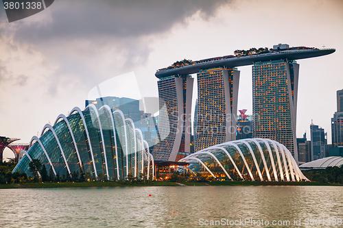 Image of Singapore financial district with Marina Bay Sands