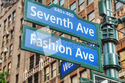 Image of Seventh avenue sign