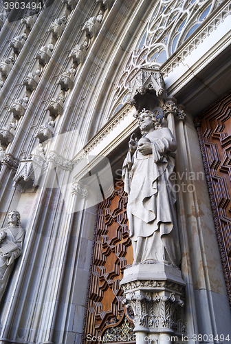 Image of Jesus Christ statue at Barcelona Cathedral