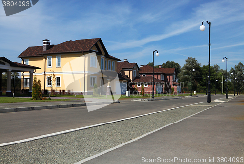 Image of idyllic neighborhood