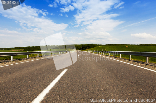 Image of   small country road 