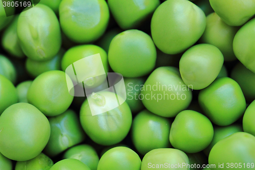 Image of fresh green pea seeds