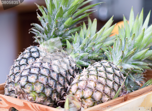 Image of pineapples in box