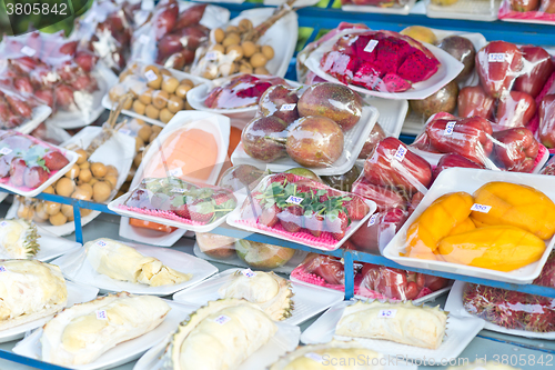 Image of fresh fruits in packing