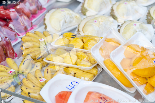 Image of fresh fruits in packing