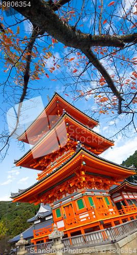 Image of Japnese temple Kiyomizu dera in Kyoto.