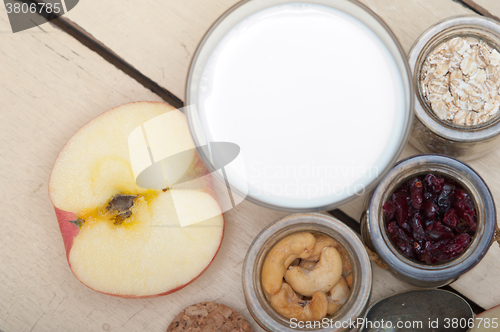 Image of healthy breakfast ingredients