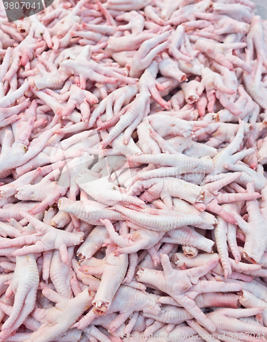 Image of raw chicken feet