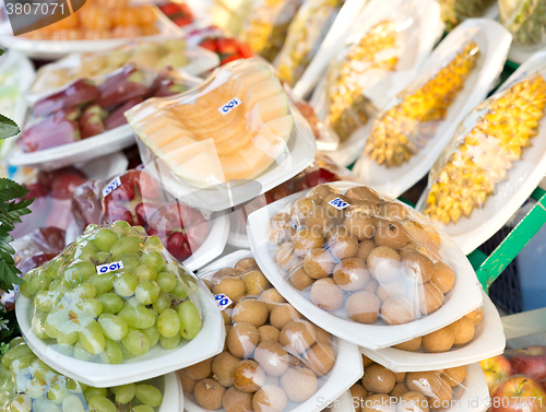 Image of fresh fruits in packing