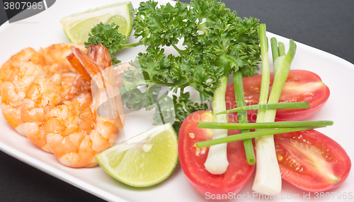 Image of grilled shrimps with vegetables