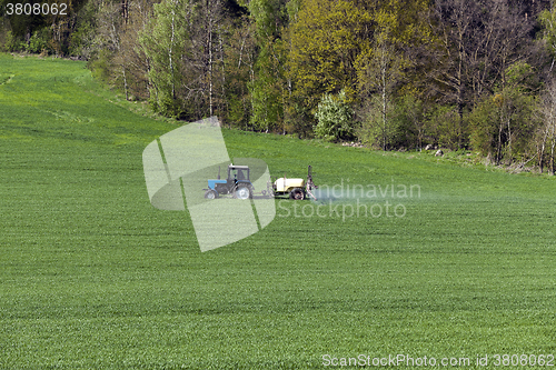 Image of tractor in the field 
