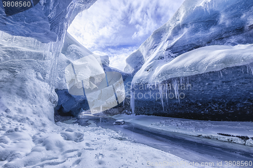 Image of Amazing glacial cave