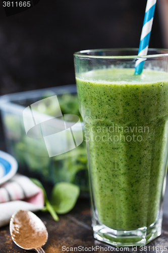 Image of Green smoothie in glass