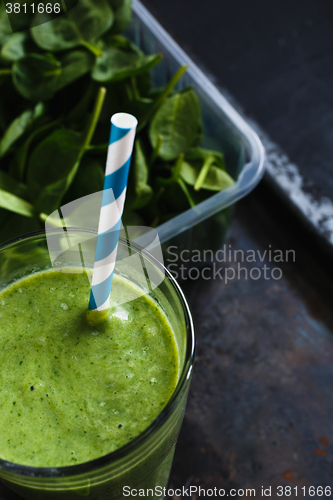 Image of Green smoothie in glass