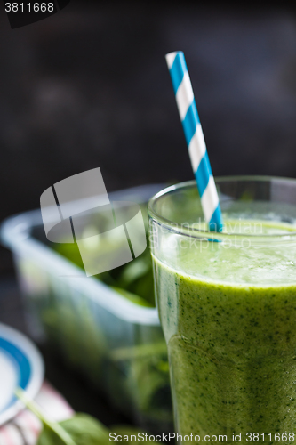 Image of Green smoothie in glass