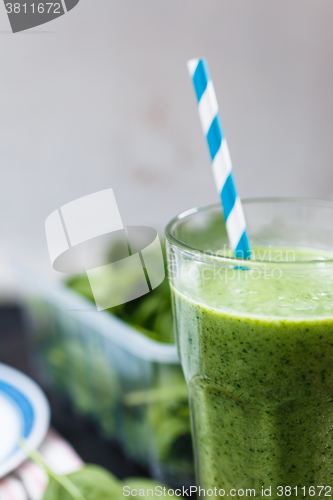 Image of Green smoothie in glass