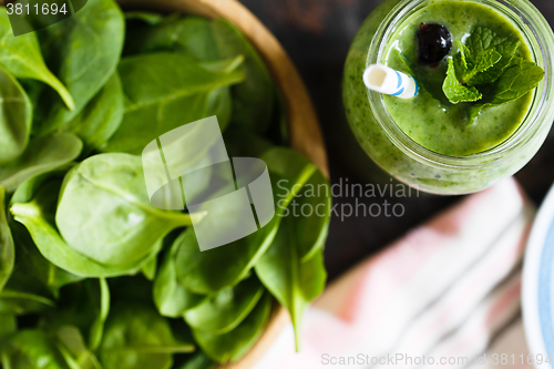 Image of Green smoothie in the glass