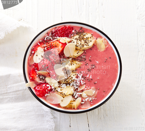 Image of bowl of breakfast smoothie