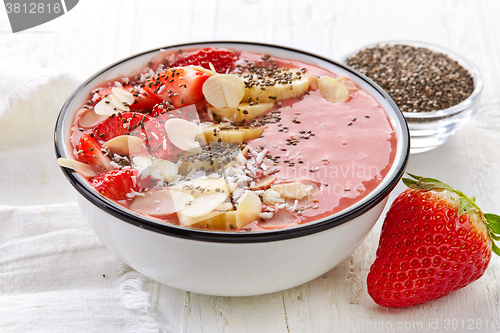 Image of bowl of breakfast smoothie