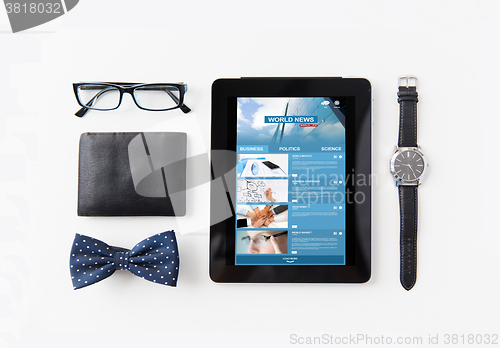 Image of tablet pc with web applications and personal stuff