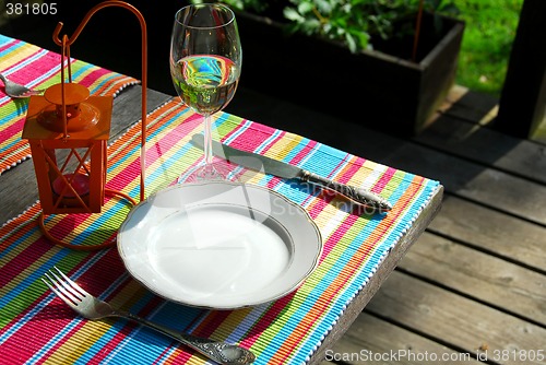 Image of Table setting outside