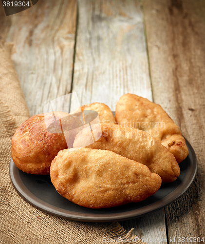 Image of plate of meat pies belyashi