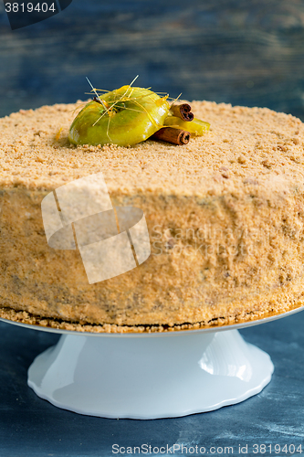 Image of Bavarian mousse cake and apples.