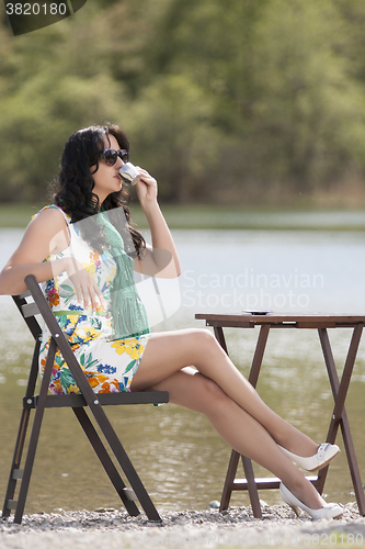 Image of coffee break on Lake