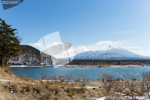 Image of Lake Shoji with mt. Fuji