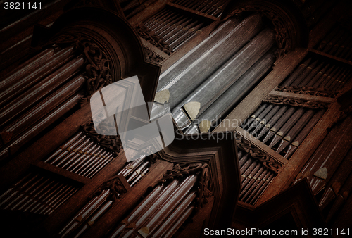 Image of Creepy image of an old pipe organ