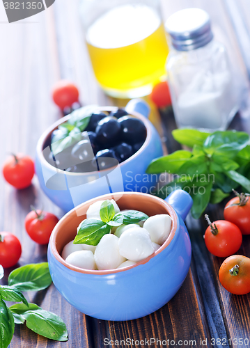 Image of mozzarella with tomato