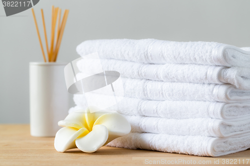 Image of Aromatic spa with home diffuser and white towel