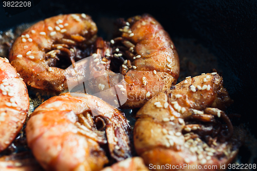 Image of Shrimp fried with garlic and sesame seeds