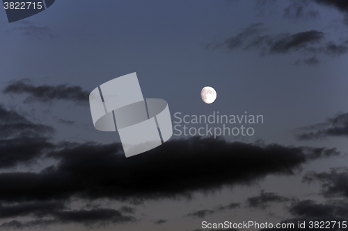 Image of moon in the sky  