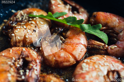 Image of Shrimp fried with garlic and sesame seeds