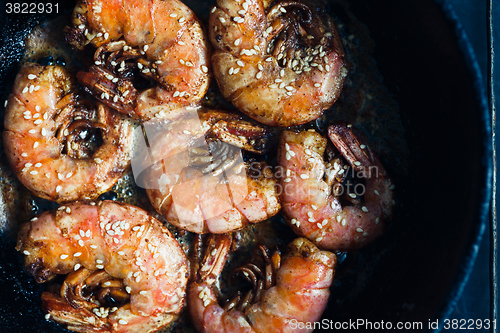 Image of Shrimp fried with garlic and sesame seeds