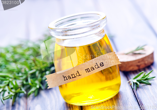 Image of rosemary oil