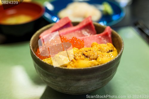 Image of Japanese seafood Donburi