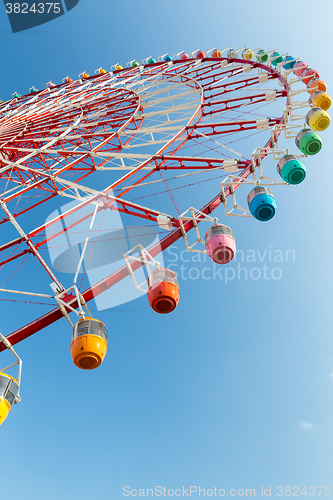 Image of Ferris wheel in carnival 