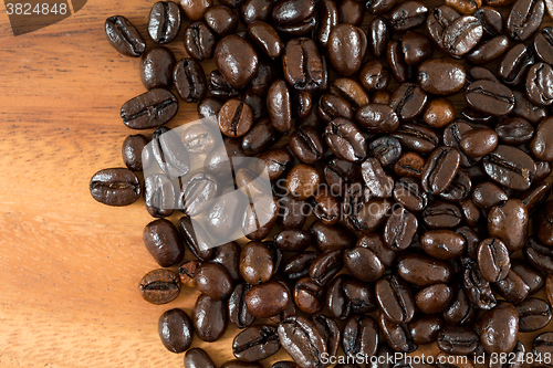 Image of Roasted coffee bean on table