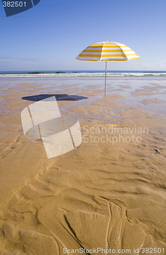 Image of parasol at the beach