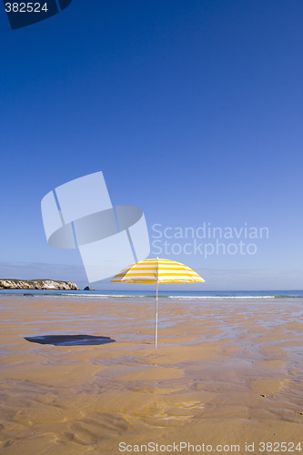 Image of parasol at the beach