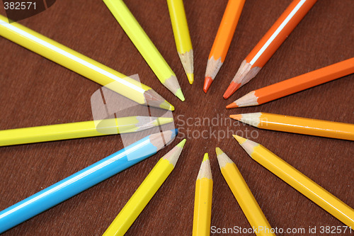 Image of Circle of Colored Pencils
