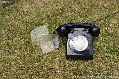 Image of old telephone